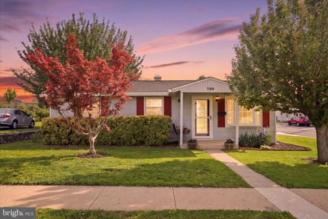 Tiny photo for 700 Georgia Avenue, HAGERSTOWN, MD 21740 (MLS # MDWA2036644)