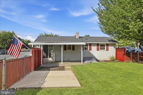 Tiny photo for 700 Georgia Avenue, HAGERSTOWN, MD 21740 (MLS # MDWA2036644)