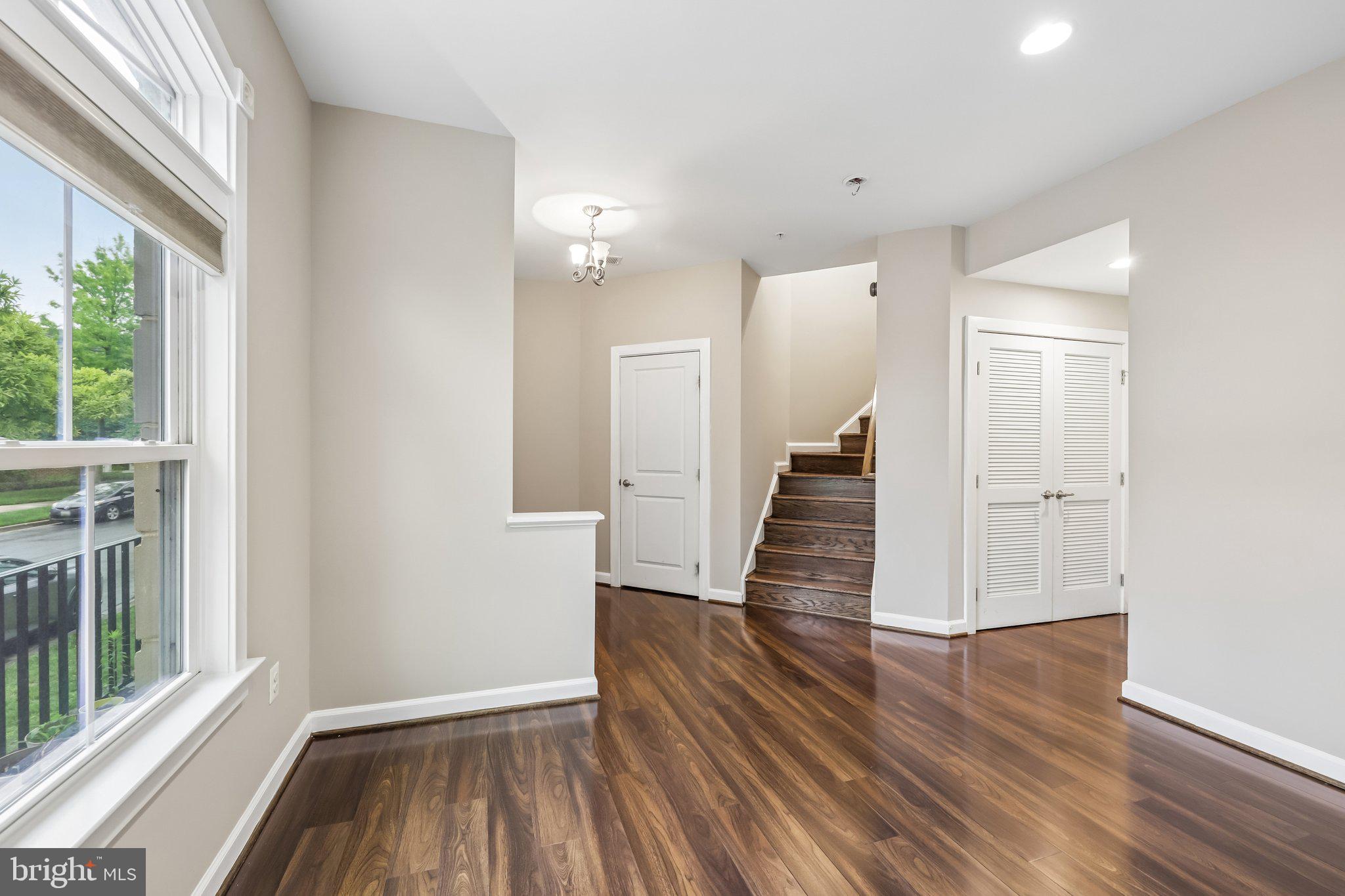 355 PARKVIEW AVENUE