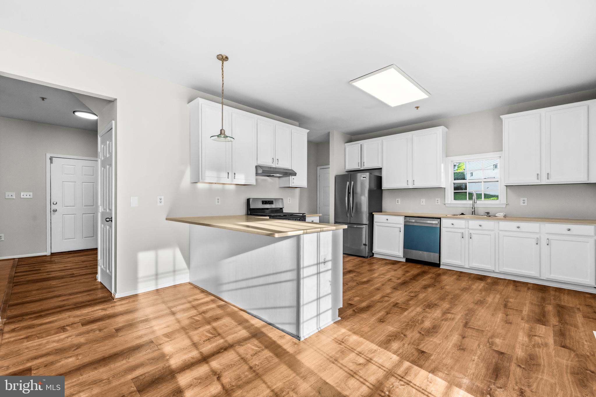 HAWTHORNE HILL - Residential