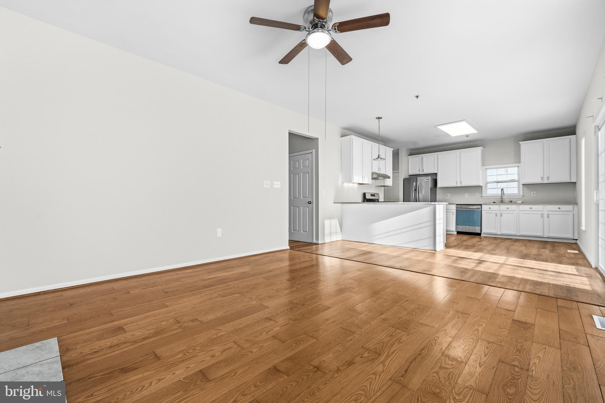 HAWTHORNE HILL - Residential