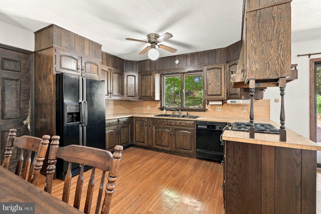 Photo of 1313 Deer Lane, LANCASTER, PA 17601 (MLS # PALA2097312)
