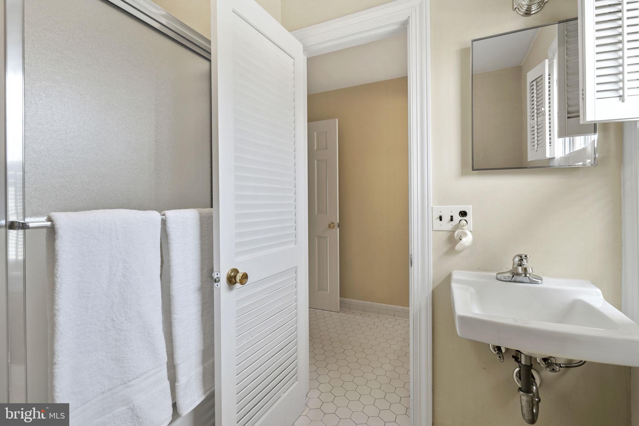 MCAULEY PARK - Residential