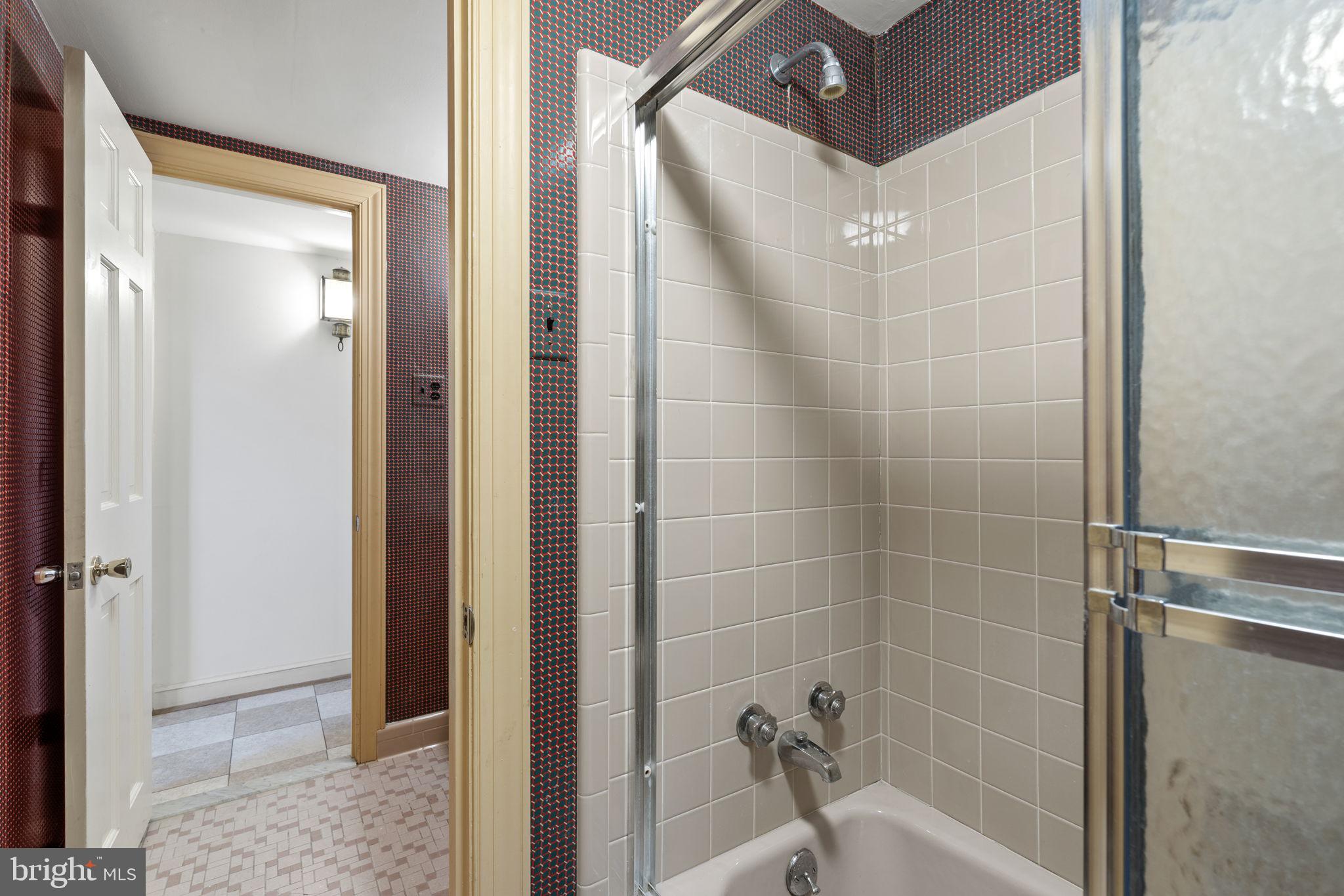 MCAULEY PARK - Residential