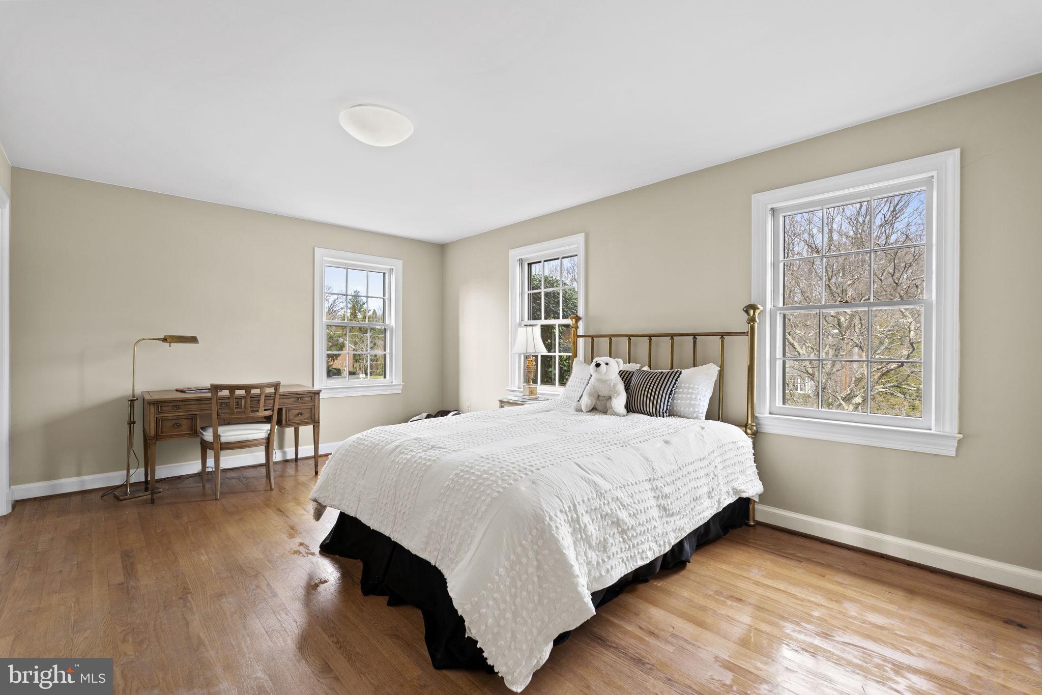 MCAULEY PARK - Residential