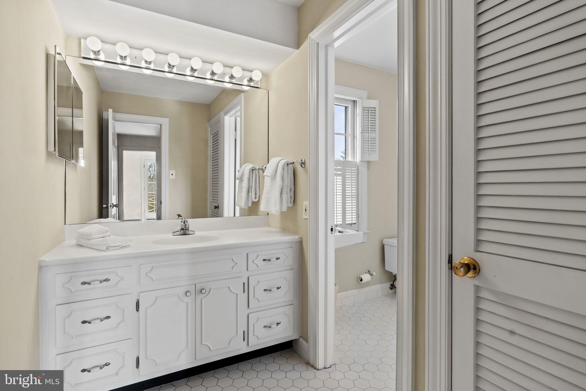 MCAULEY PARK - Residential