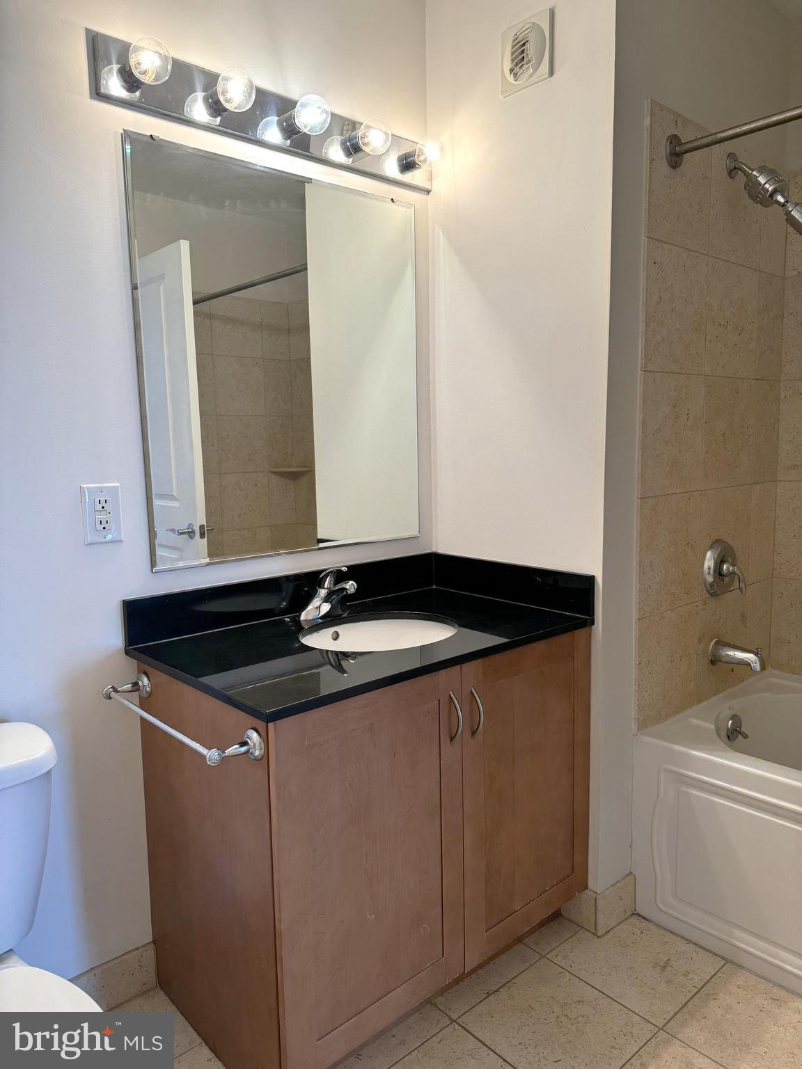 NORTHERN LIBERTIES - Residential Lease