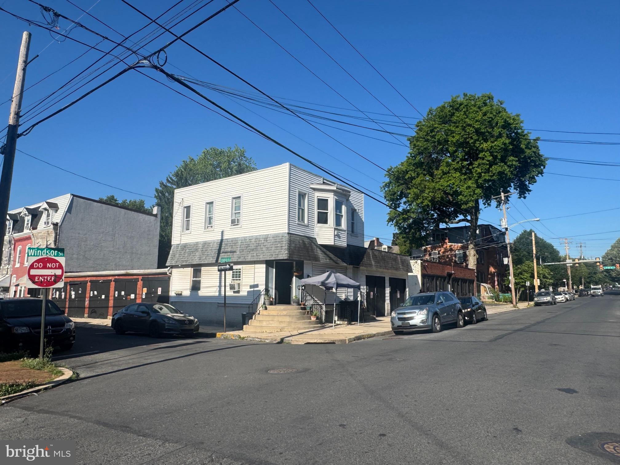 520 WINDSOR STREET