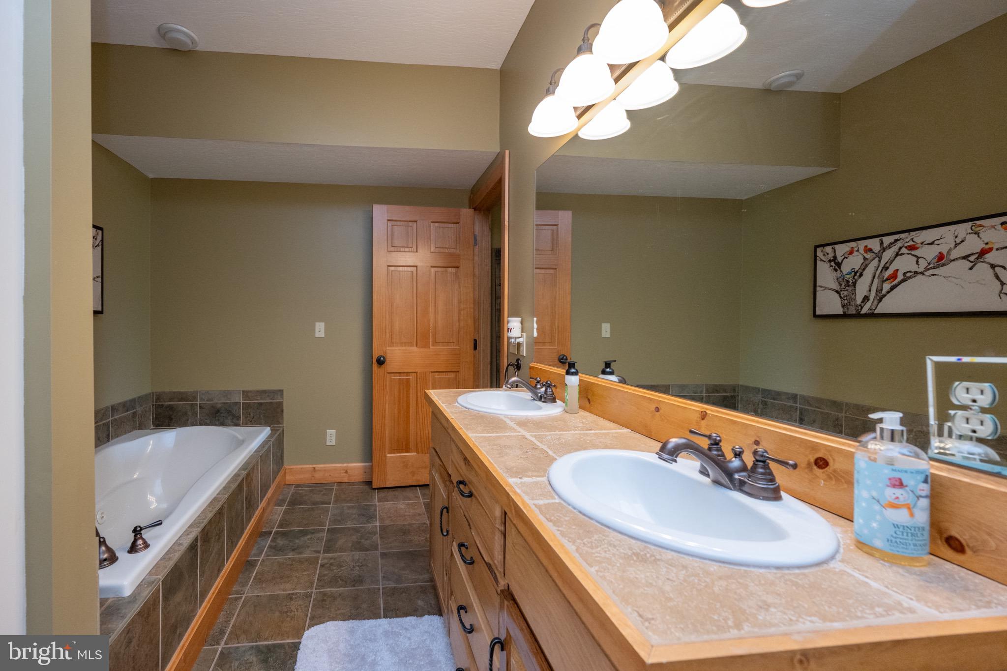 SOUTHRIDGE - Residential