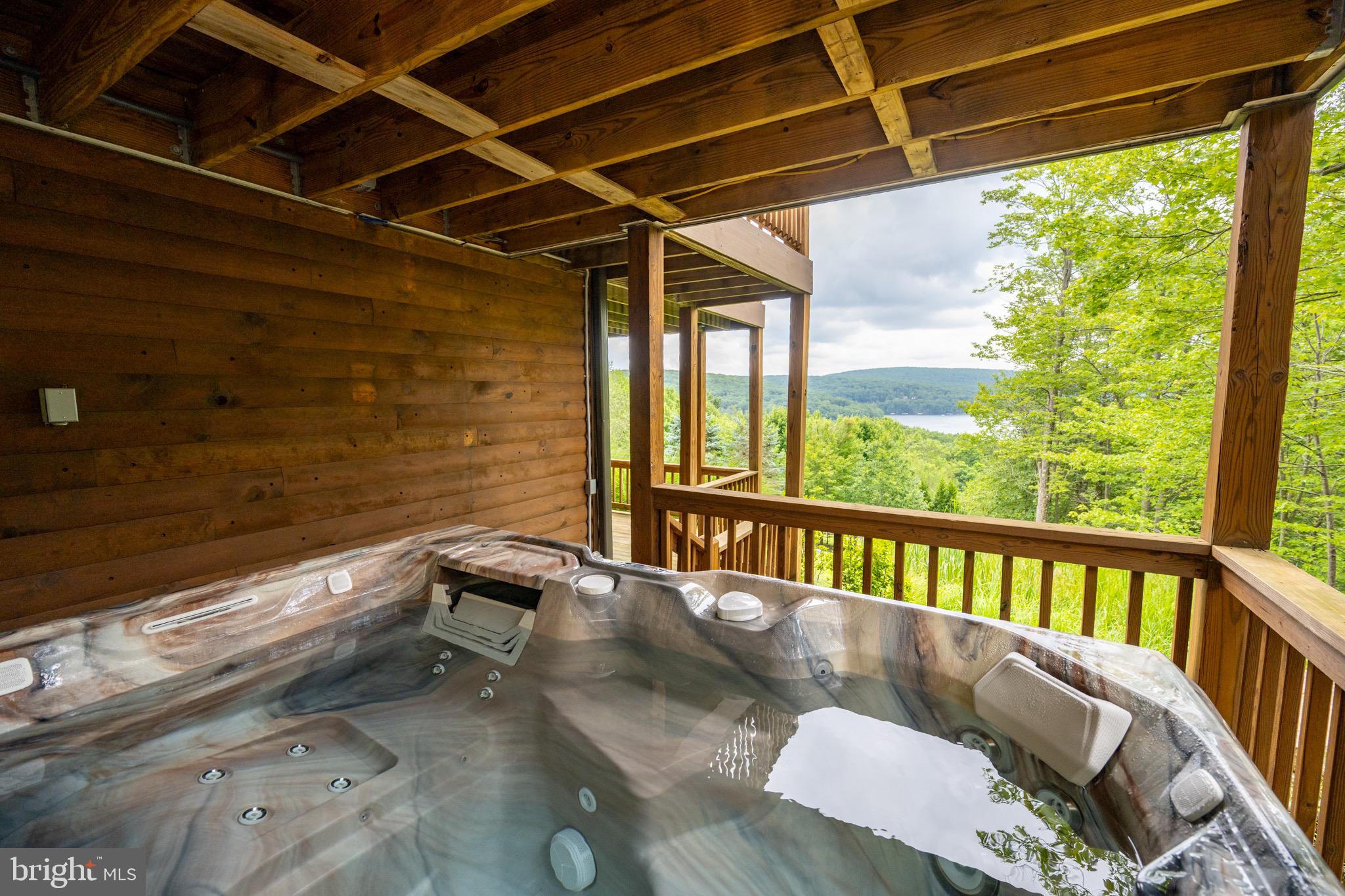 SOUTHRIDGE - Residential