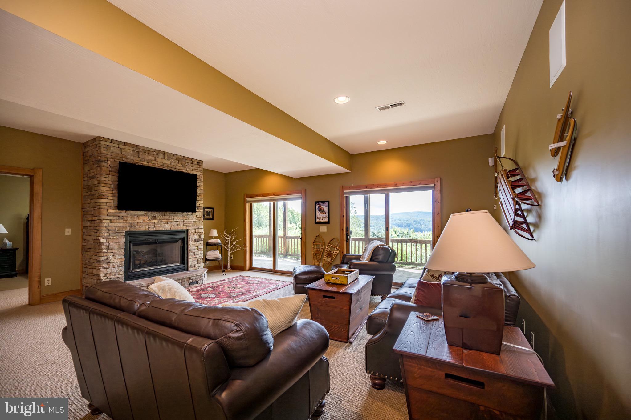 SOUTHRIDGE - Residential