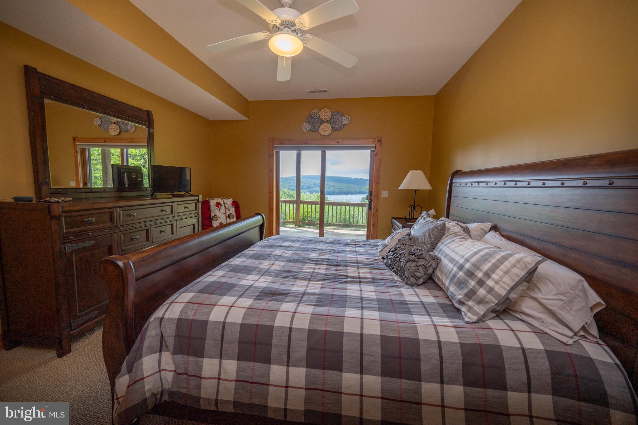 SOUTHRIDGE - Residential