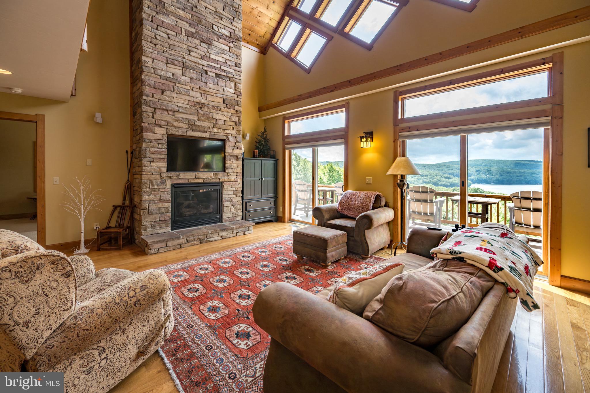 78 SOUTHRIDGE TERRACE
