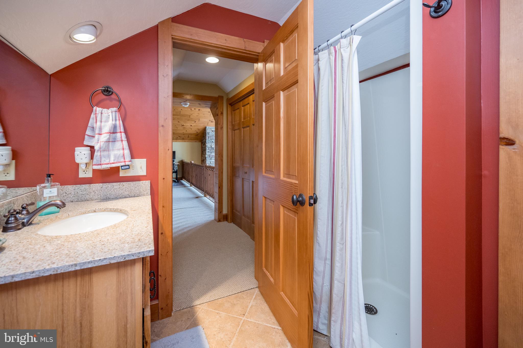 SOUTHRIDGE - Residential