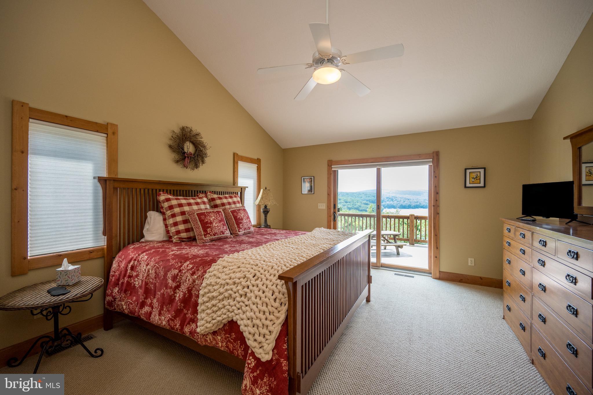 SOUTHRIDGE - Residential