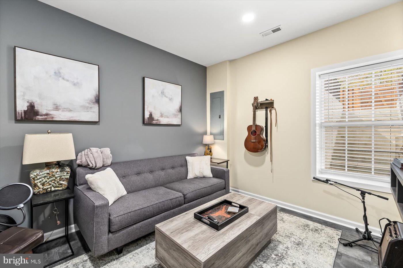 SADDLE RIDGE - Residential