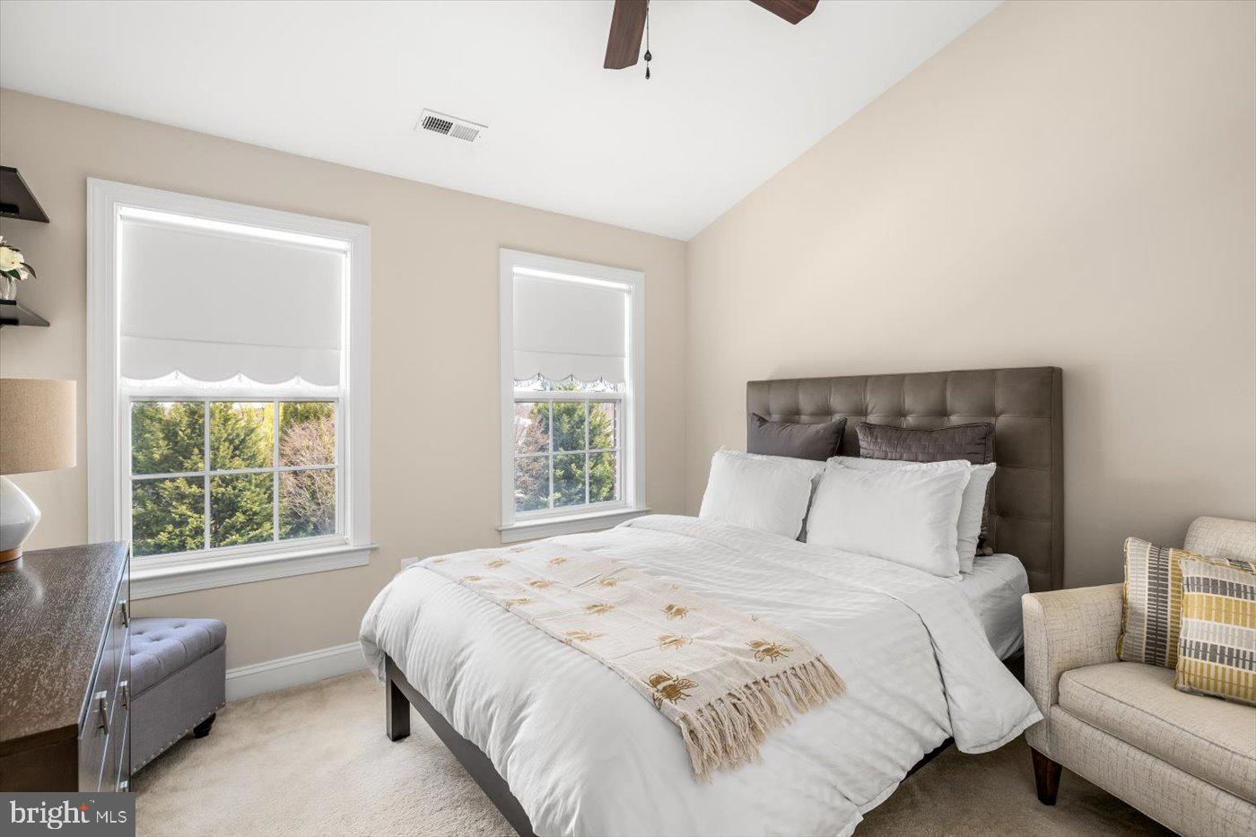 SADDLE RIDGE - Residential