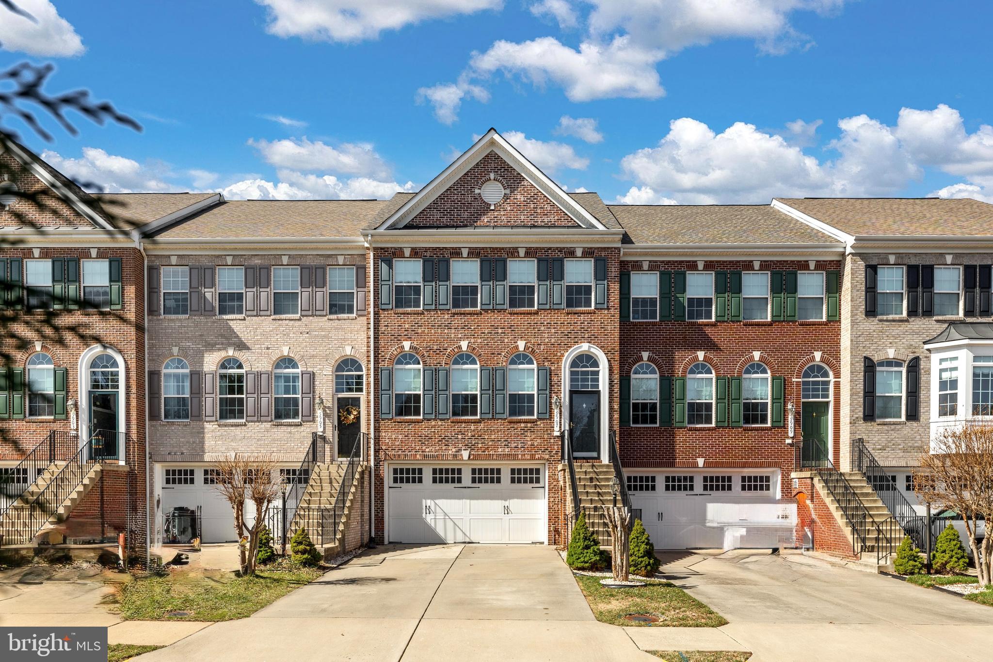 SADDLE RIDGE - Residential