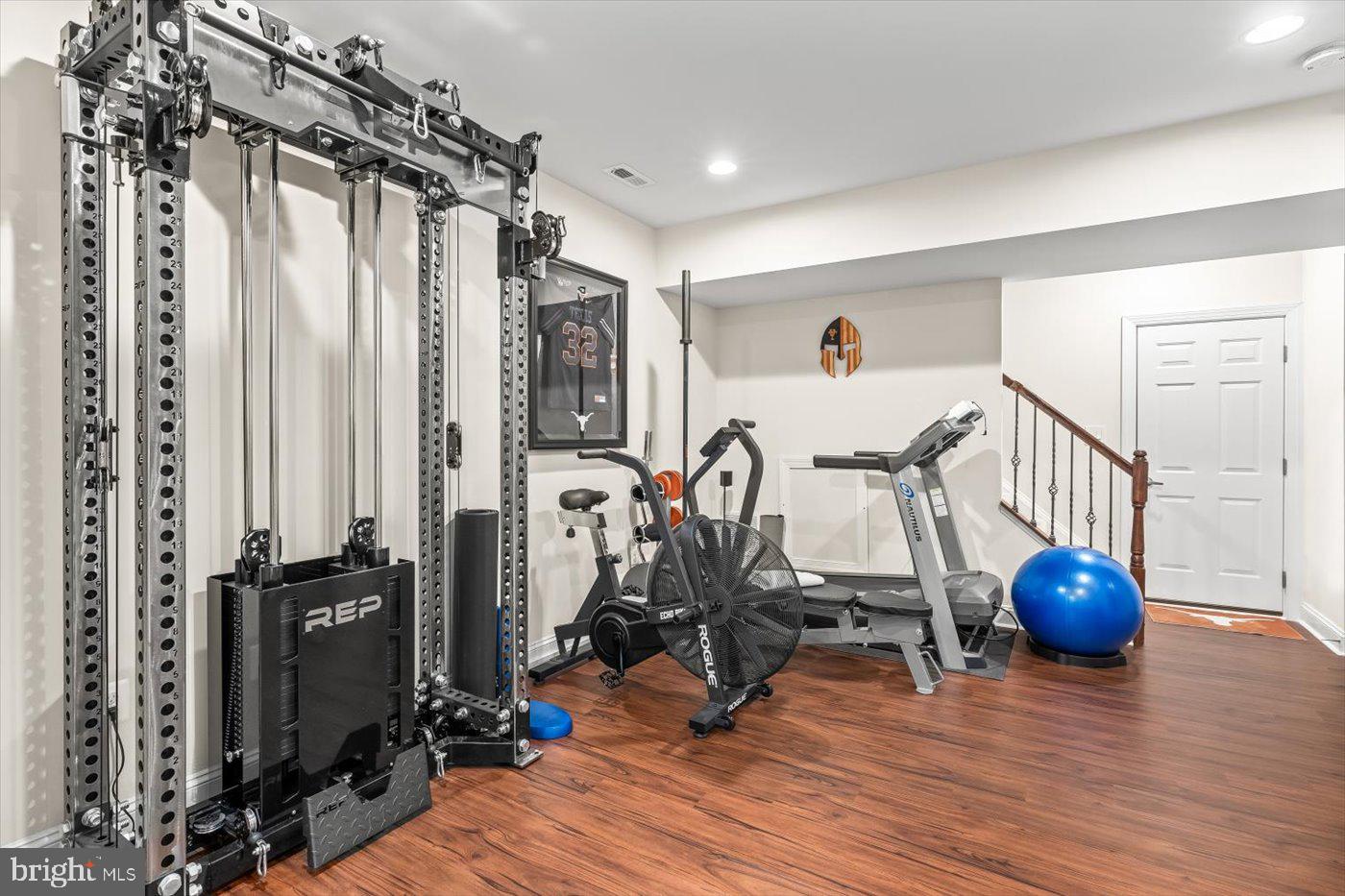 SADDLE RIDGE - Residential