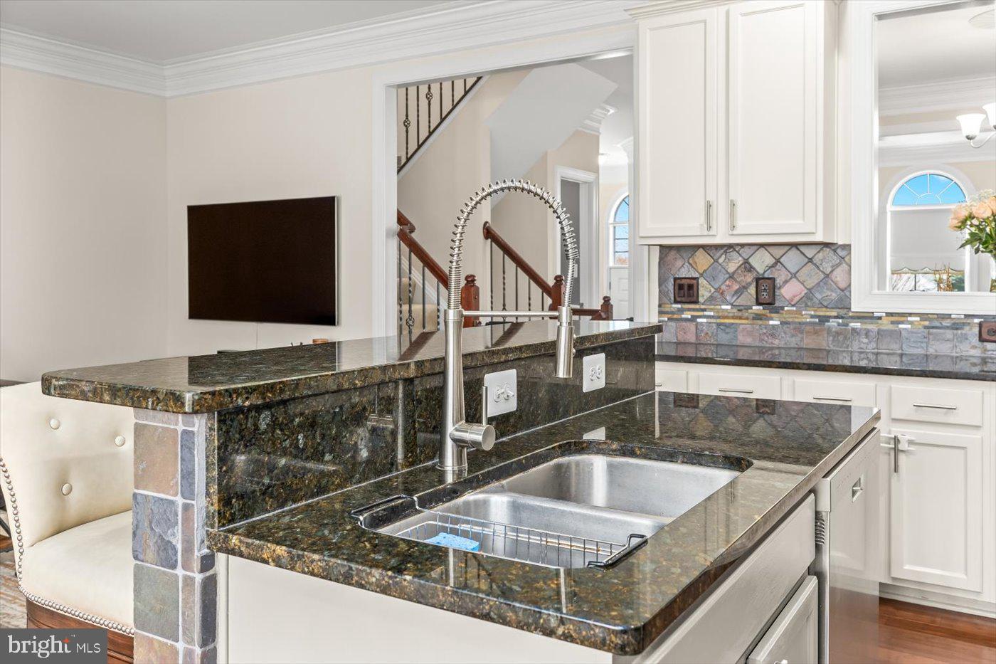 SADDLE RIDGE - Residential