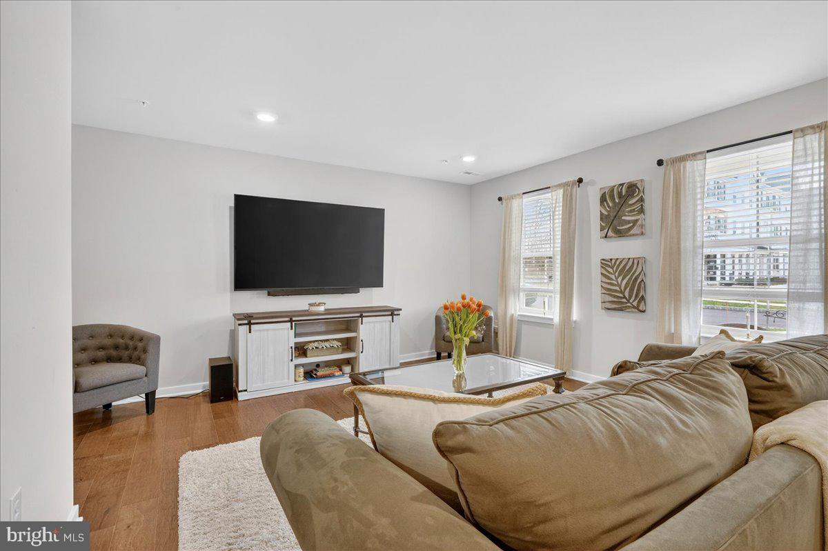 5121 FRANKLIN CIRCLE