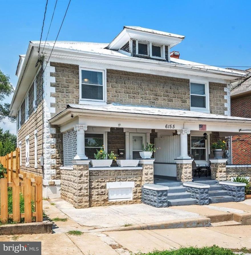 **Spacious 3-Bedroom, 2-Bath Duplex Rental - Pet-Friendly!**

This charming 3-bedroom, 2-bath duplex is the perfect rental home, offering comfort and convenience with a modern touch. With spacious living areas, well-appointed bedrooms, and plenty of natural light, this home is ideal for families or professionals seeking a home close to all amenities.
The traditional floor plan features a cozy living room, a functional kitchen with ample cabinet space, and a dining area perfect for everyday meals. The primary bedroom and additional two bedrooms provide plenty of space for guests, children, or a home office.
Best of all, this rental is pet-friendly, allowing for one well-behaved pet to join you in your new home! Enjoy the convenience of in-unit laundry hookups and easy access to local amenities, shopping, and dining.
Don’t miss out on this great opportunity to rent a beautiful home. Contact us today to schedule a viewing!