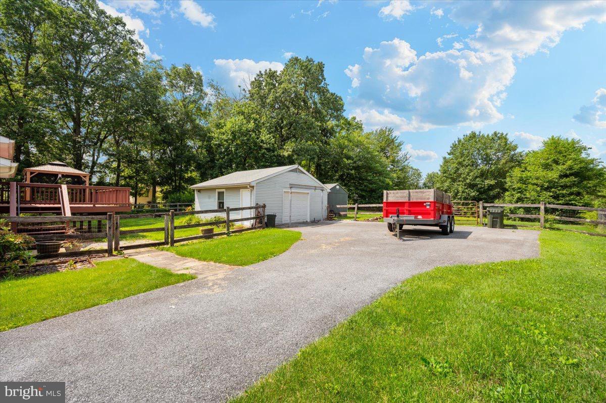 WISPERREN OAKS - Residential