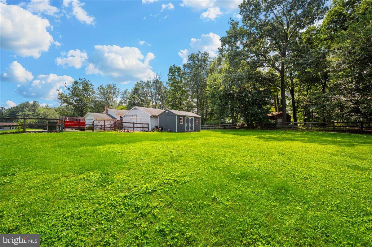 WISPERREN OAKS - Residential