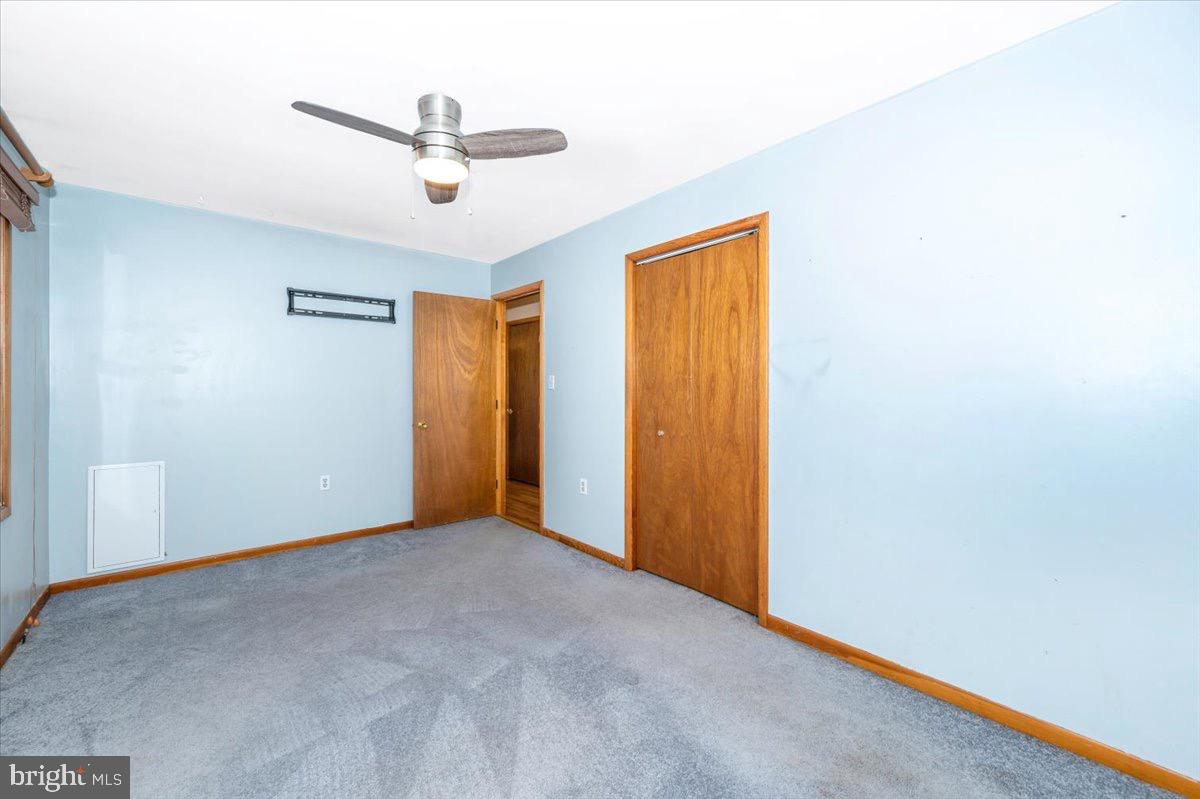 WISPERREN OAKS - Residential