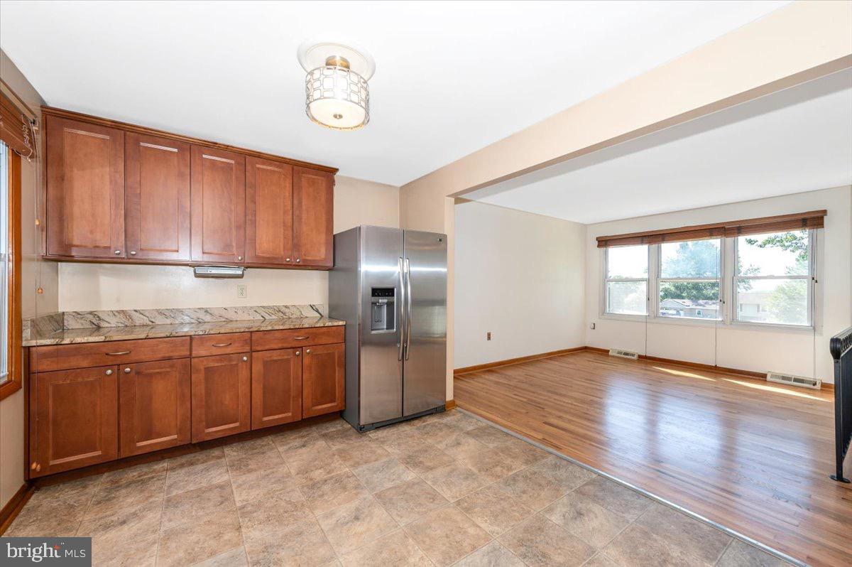 WISPERREN OAKS - Residential