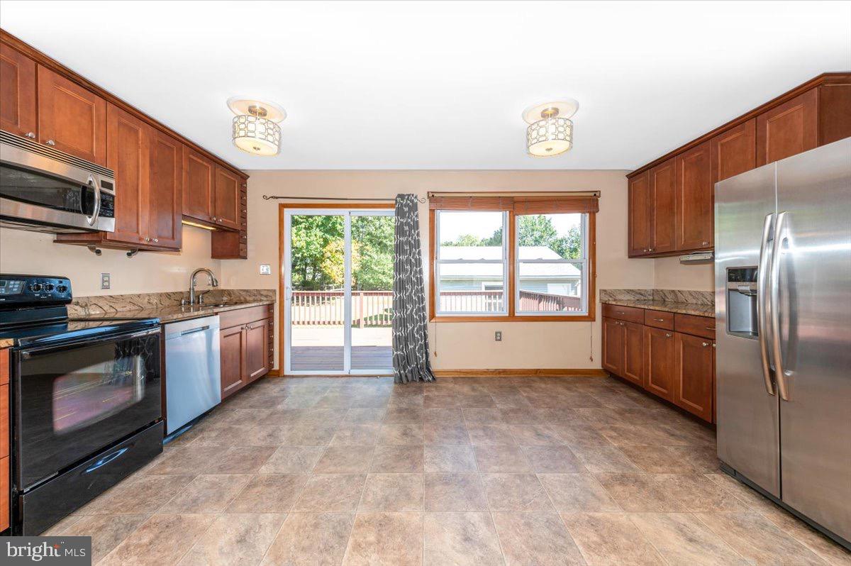 WISPERREN OAKS - Residential