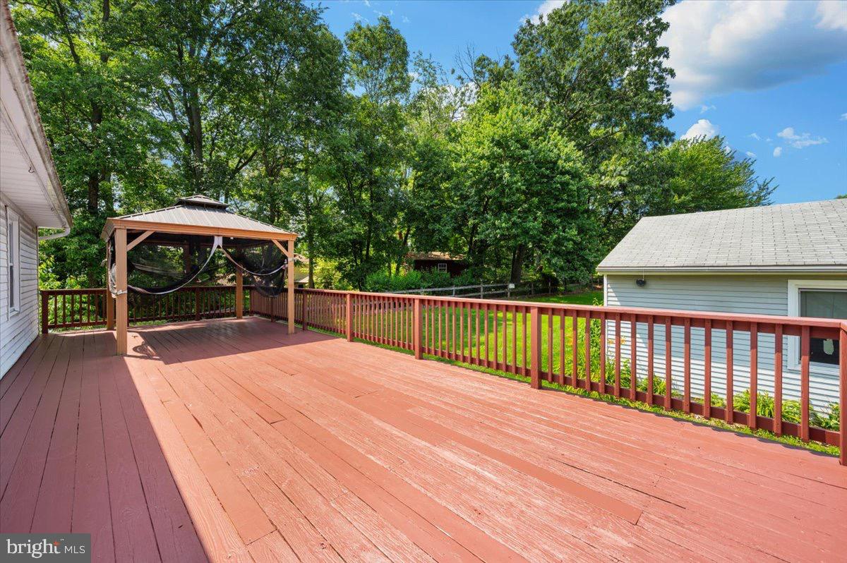 WISPERREN OAKS - Residential