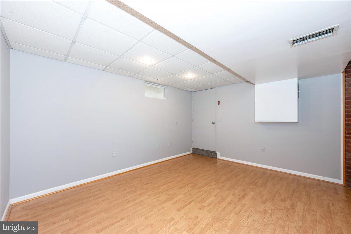 WISPERREN OAKS - Residential