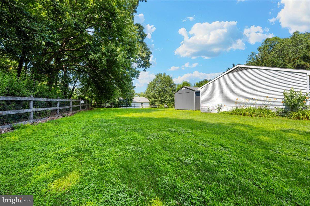 WISPERREN OAKS - Residential