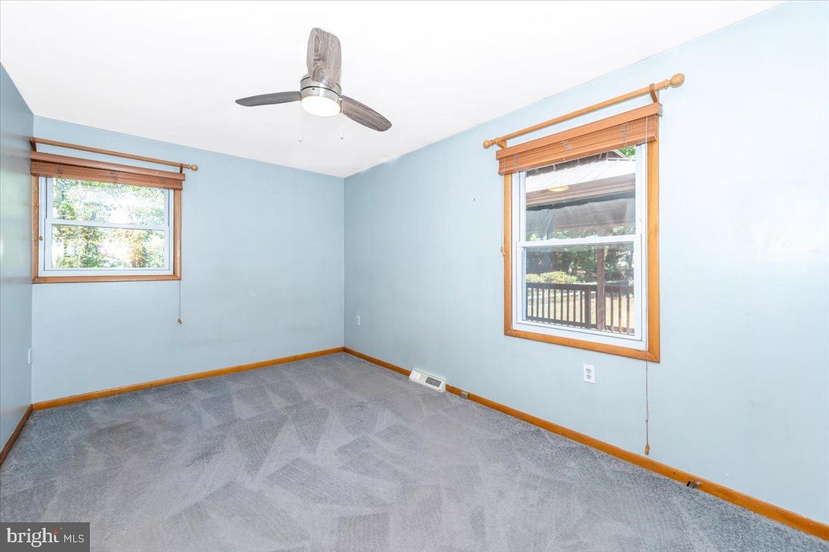 WISPERREN OAKS - Residential