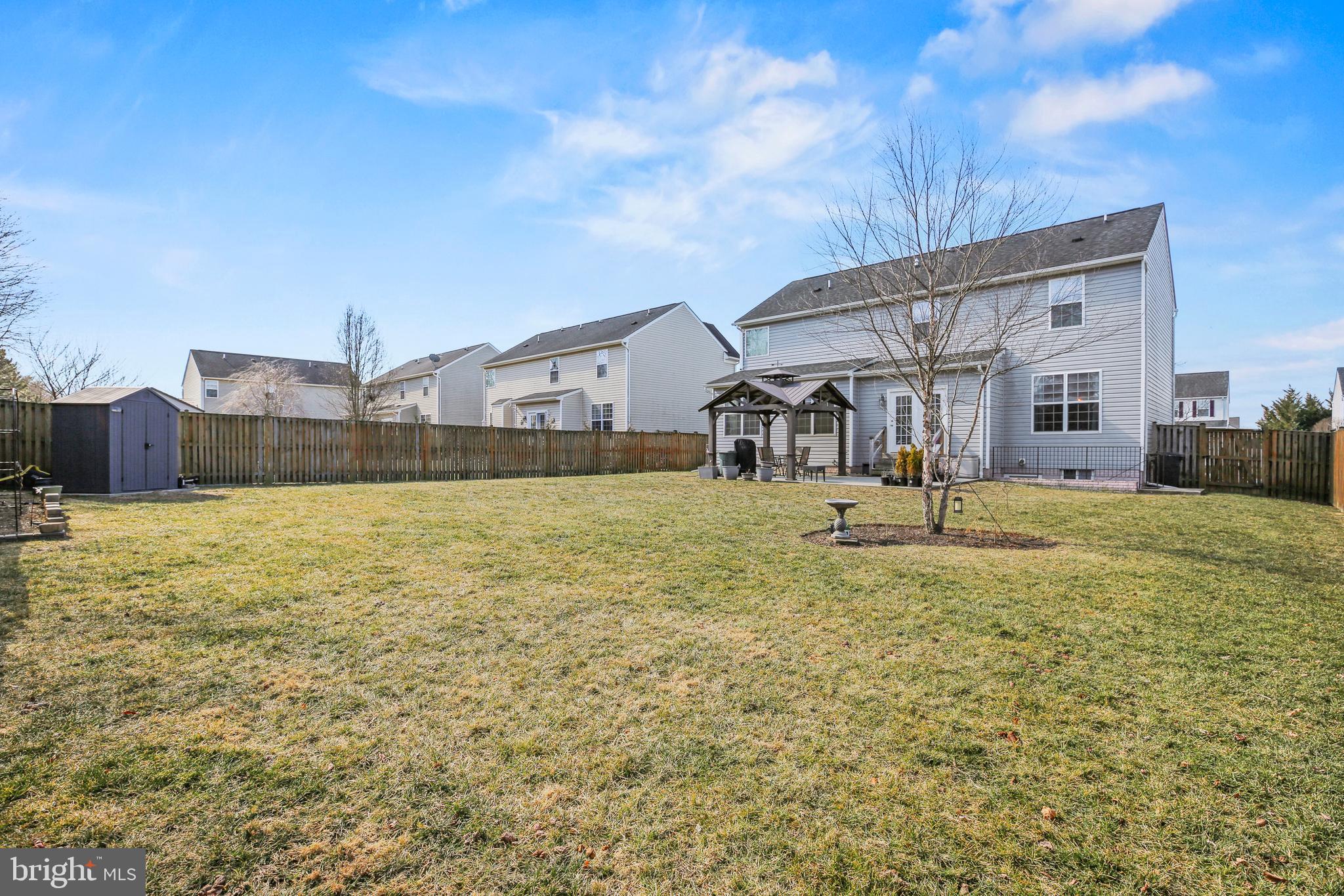 SUN MEADOW - Residential