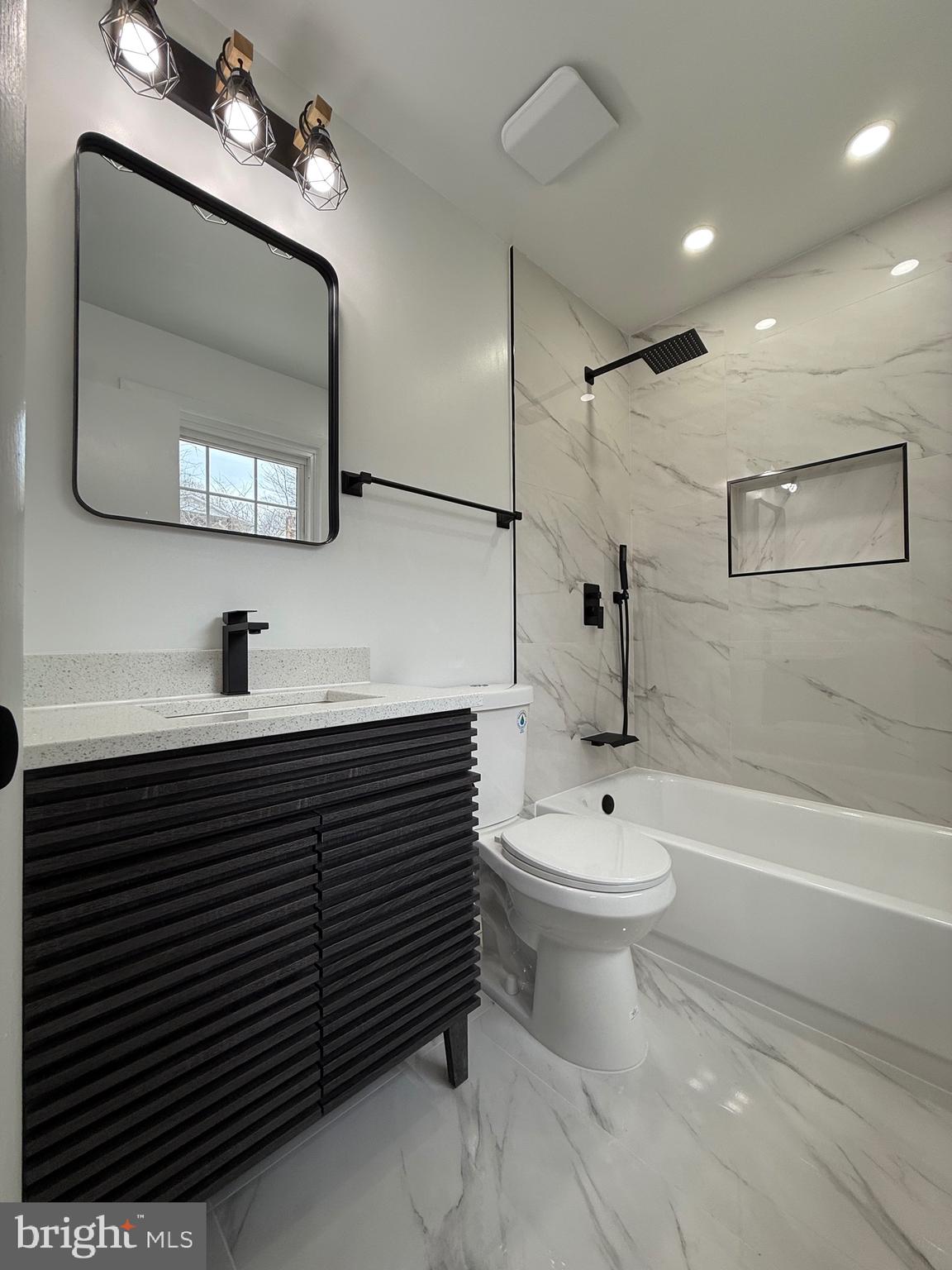 DALE CITY - Residential