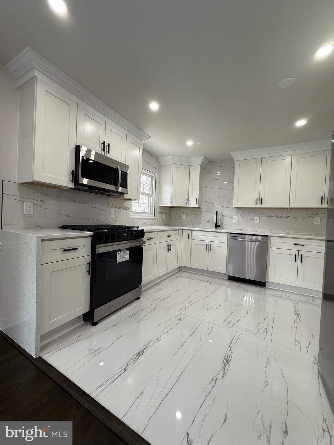 DALE CITY - Residential