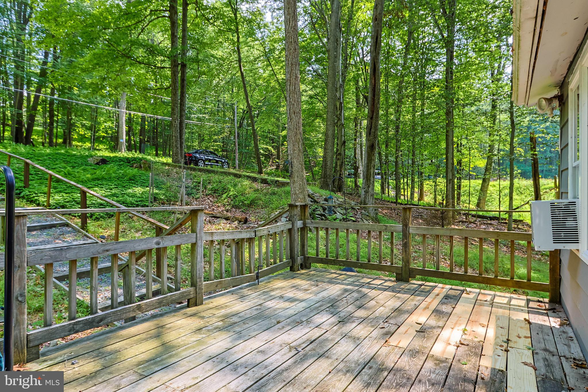 ARROWHEAD  LAKES - Residential