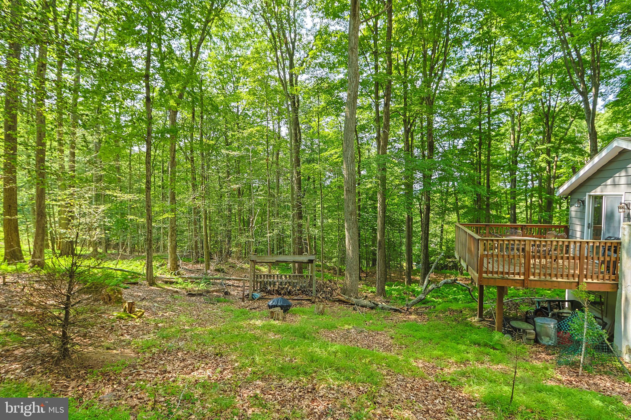 ARROWHEAD  LAKES - Residential