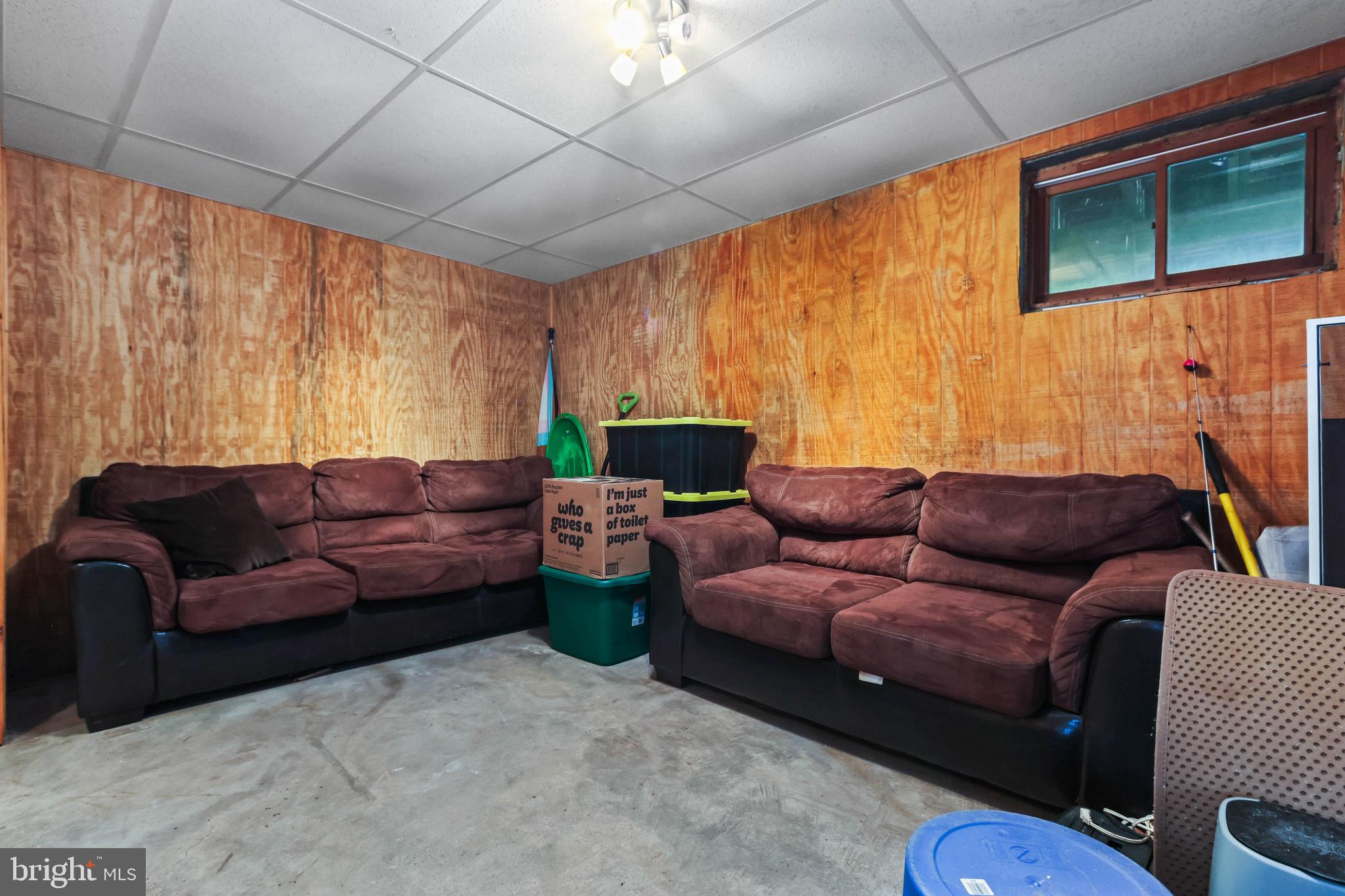 ARROWHEAD  LAKES - Residential