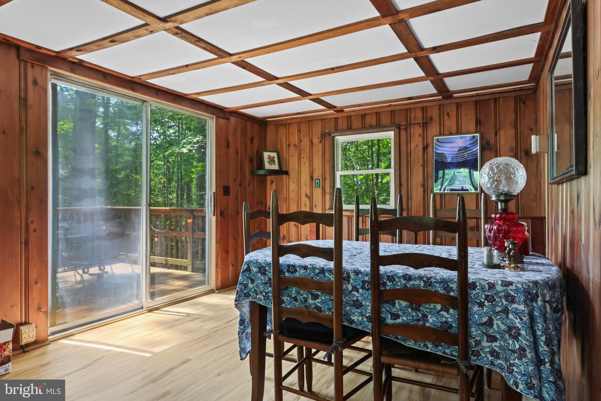 ARROWHEAD  LAKES - Residential