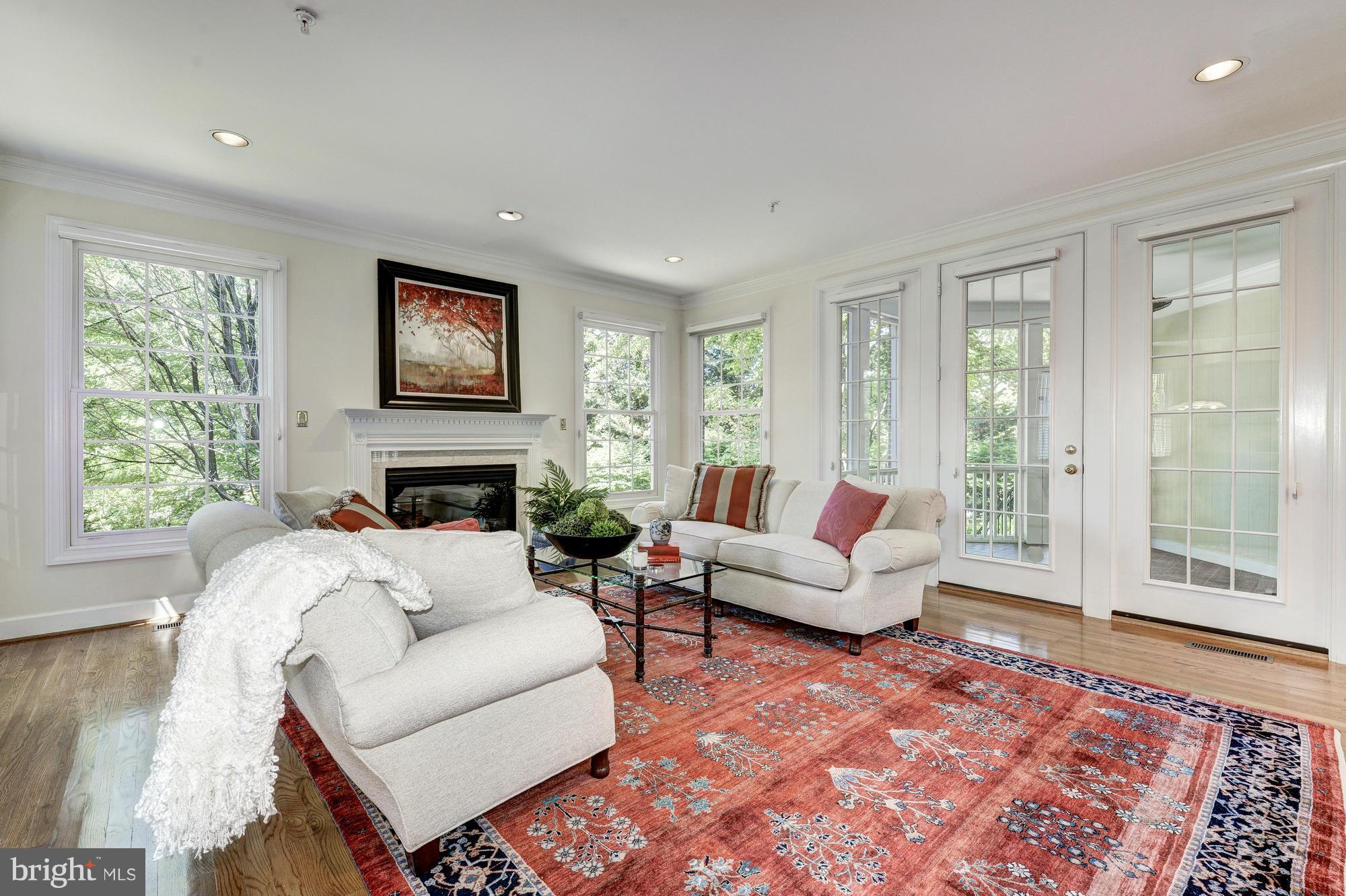 RIVER FALLS - Residential