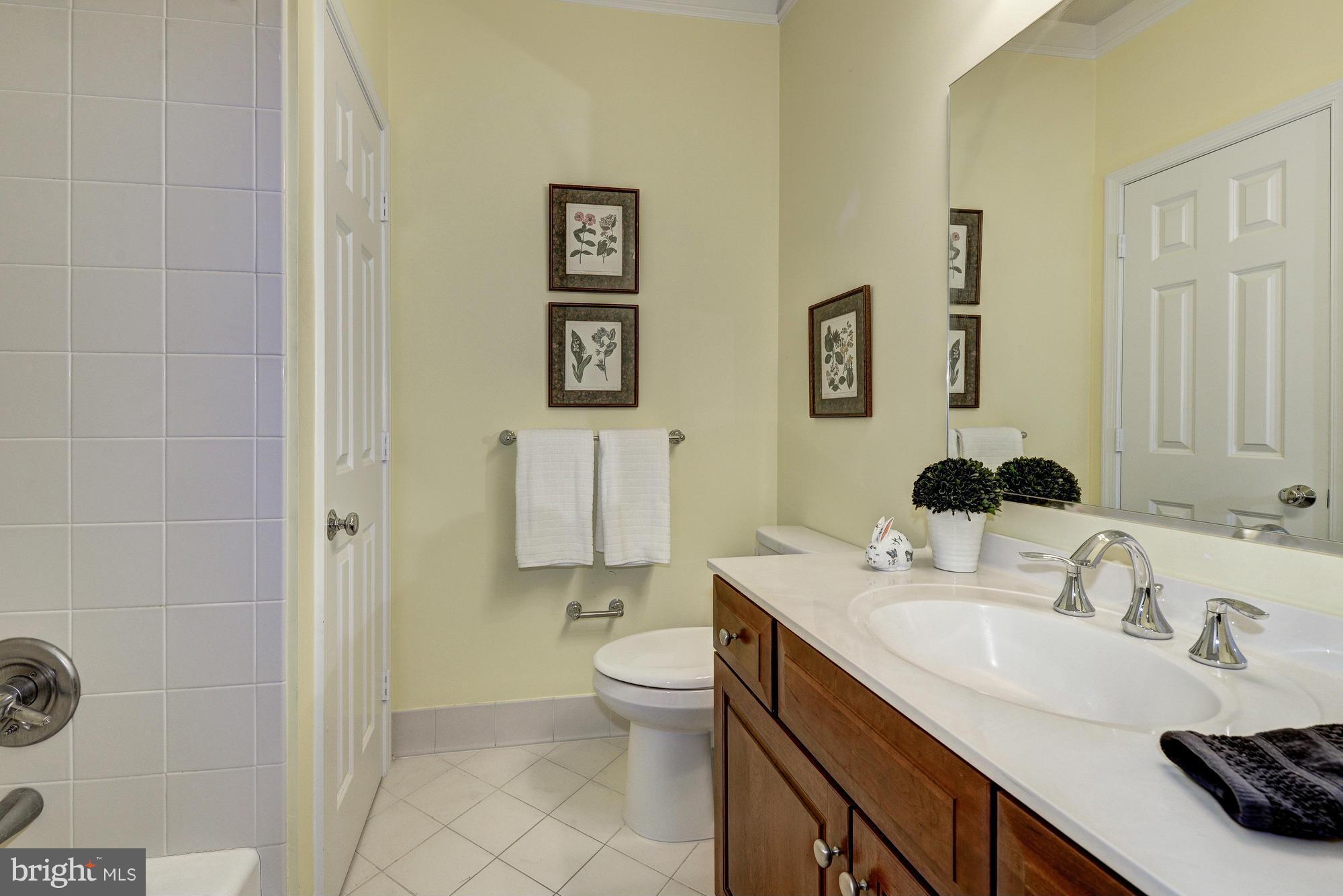 RIVER FALLS - Residential