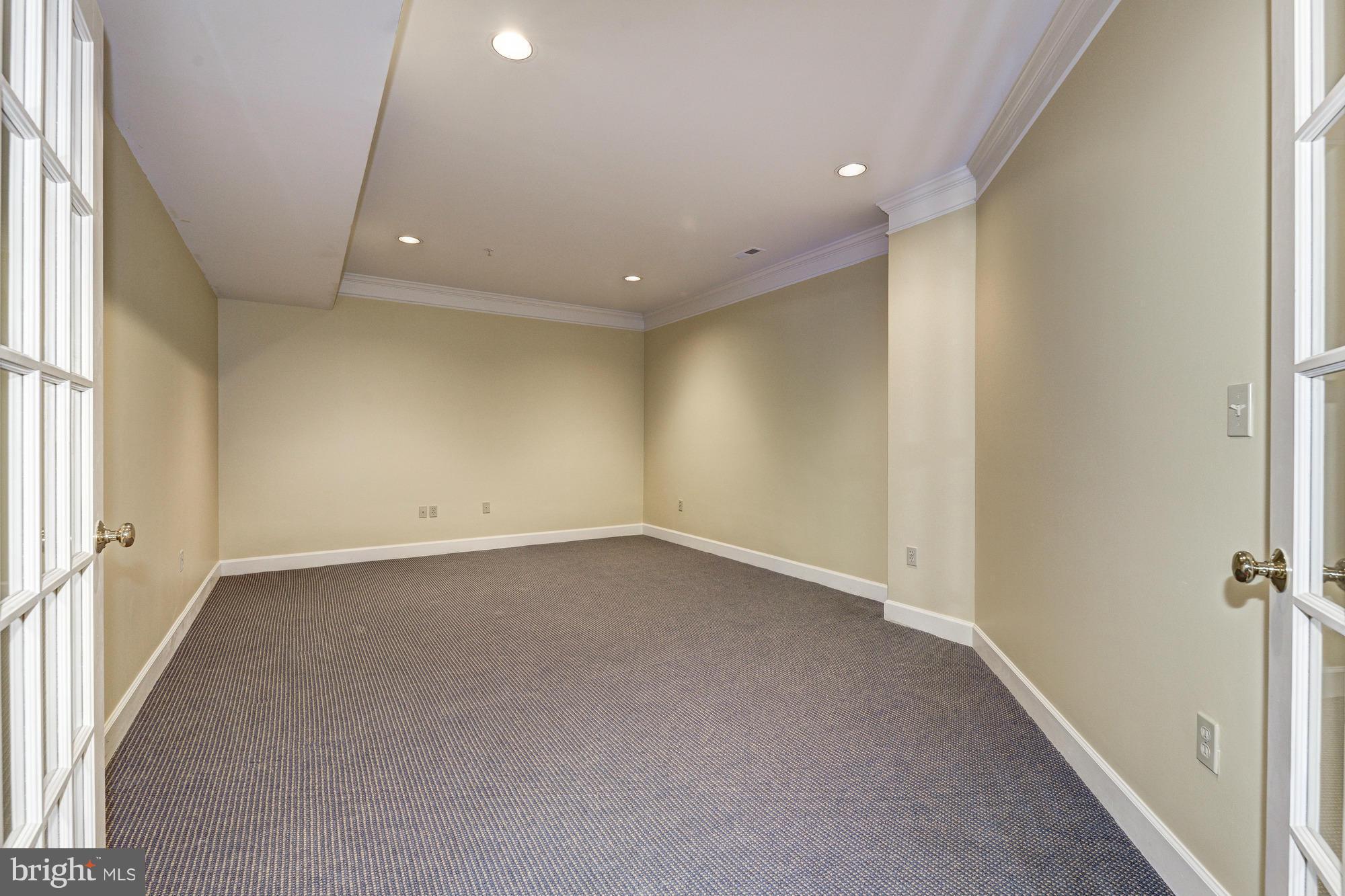 RIVER FALLS - Residential