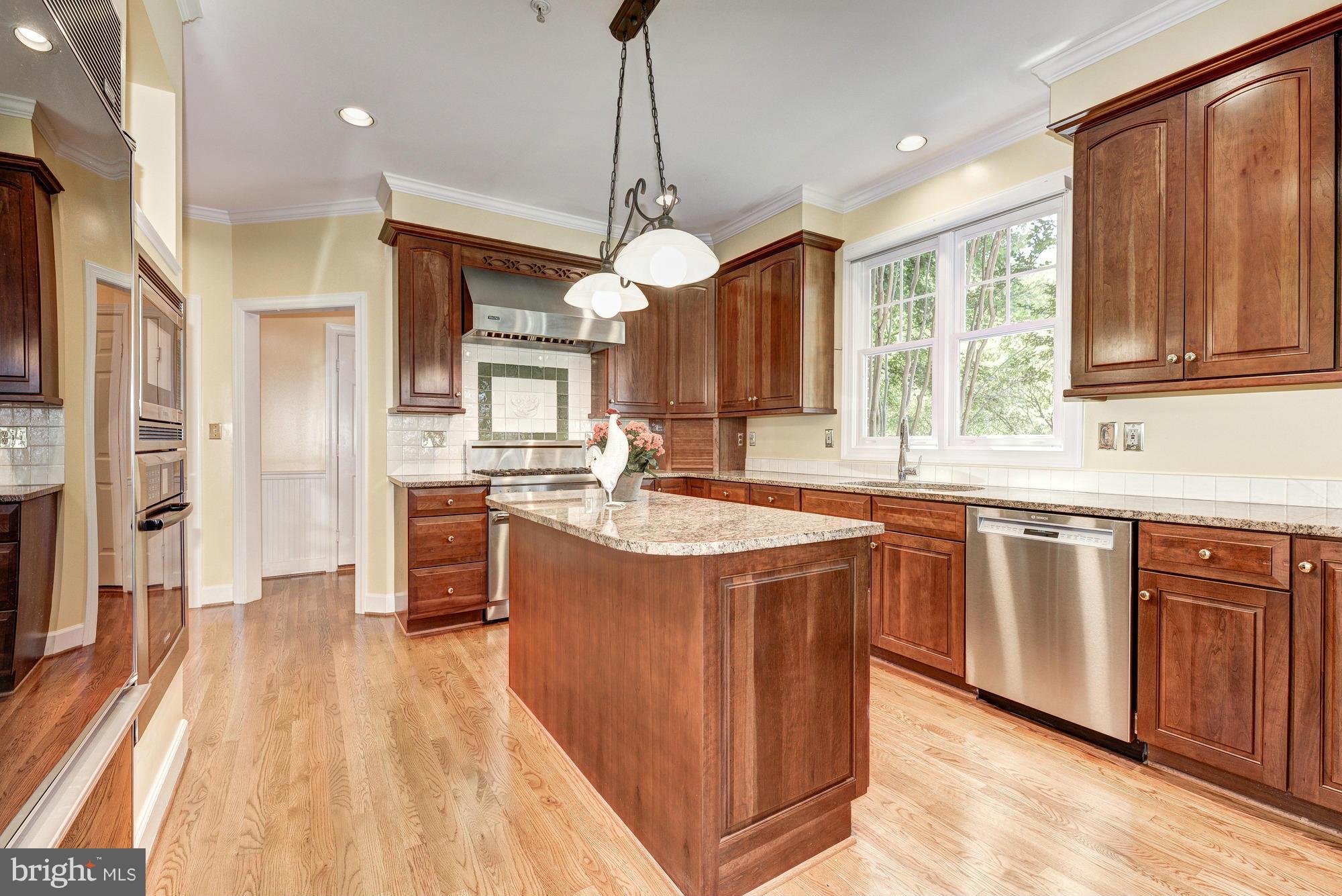 RIVER FALLS - Residential