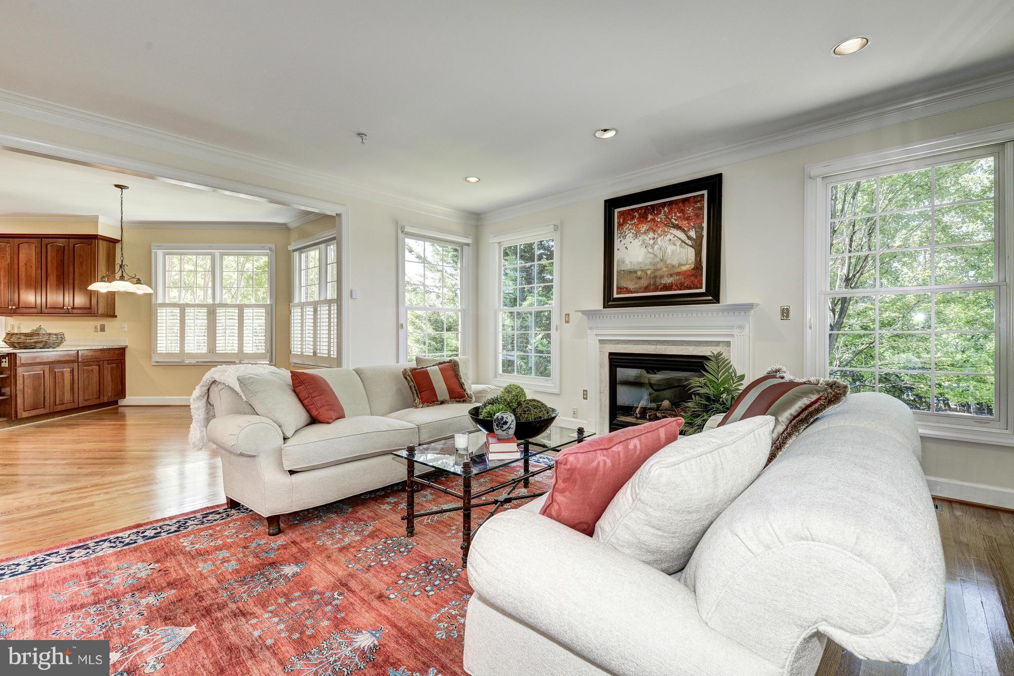 RIVER FALLS - Residential