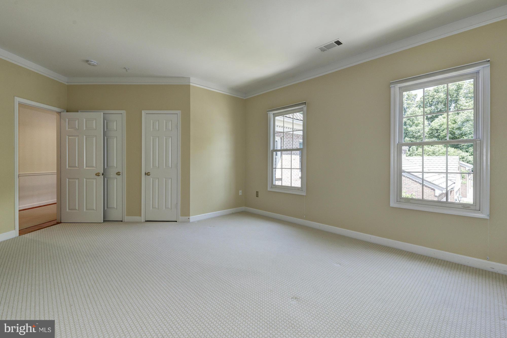 RIVER FALLS - Residential