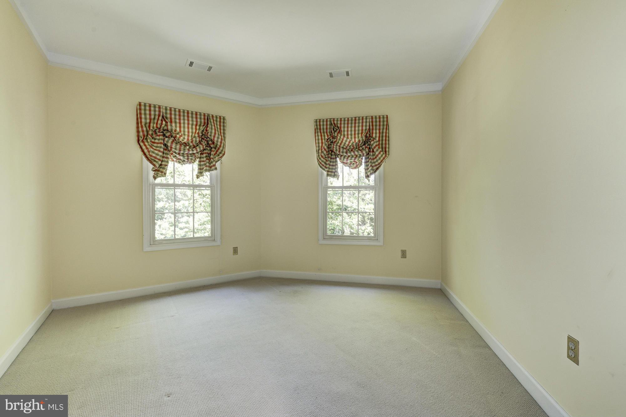 RIVER FALLS - Residential