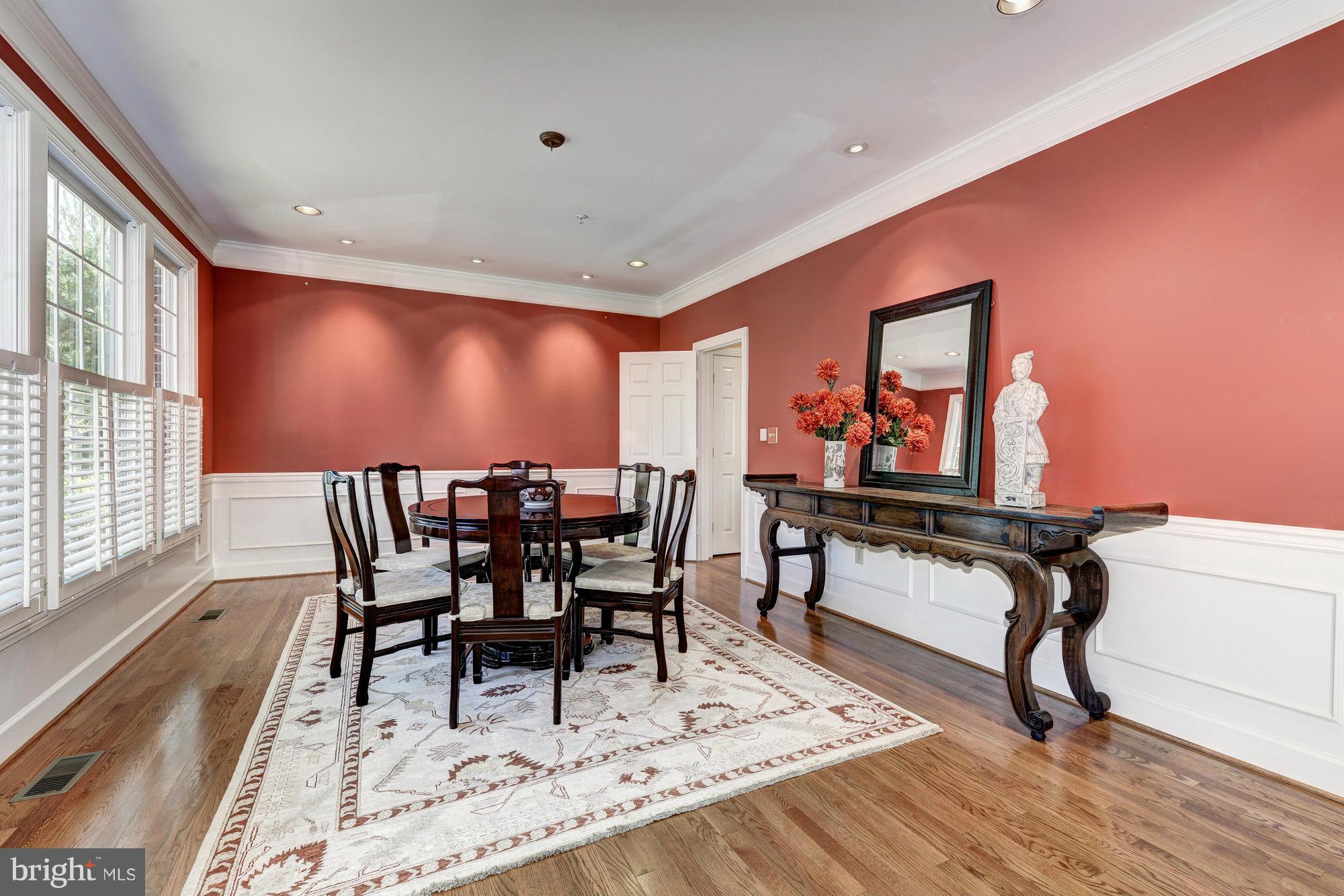 RIVER FALLS - Residential